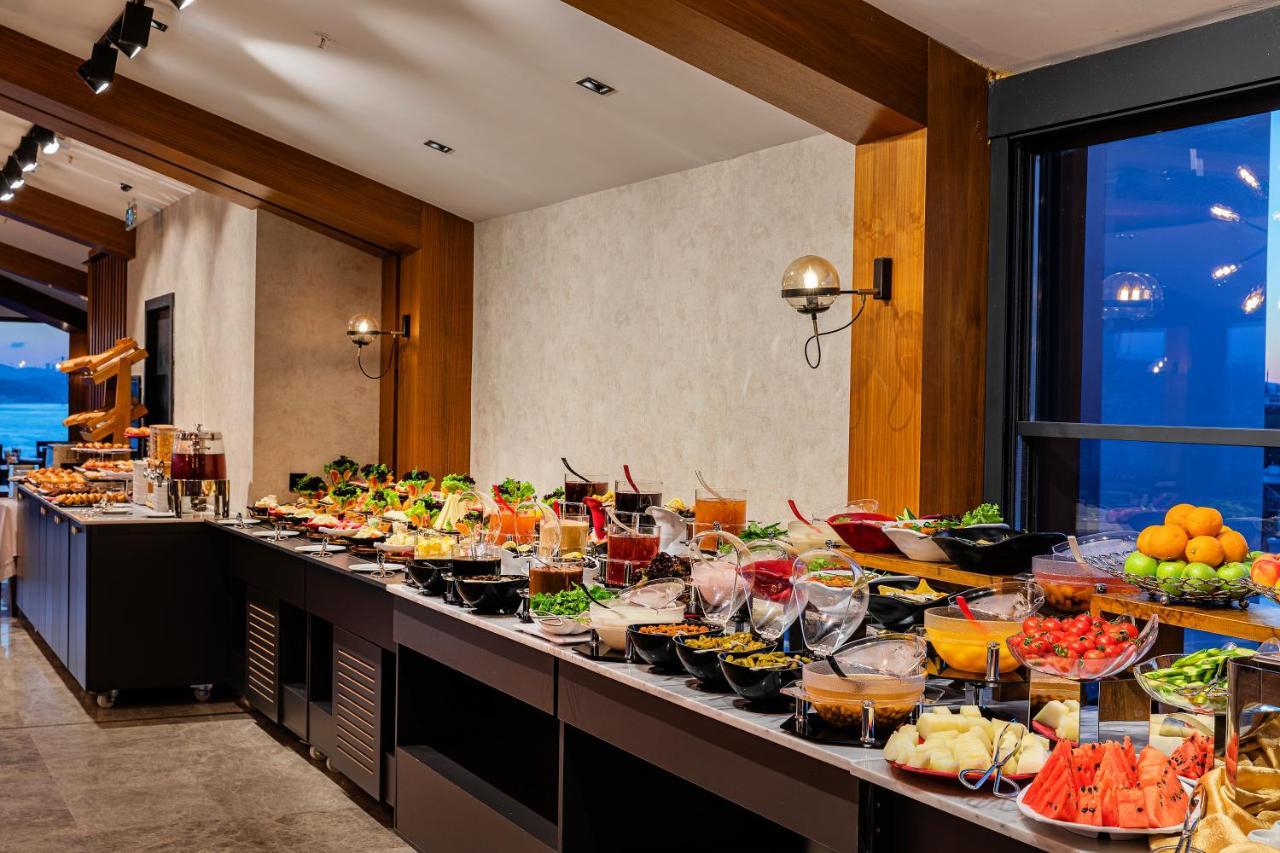 Demiray Hotel Old City Istanbul Eksteriør billede A buffet at a hotel