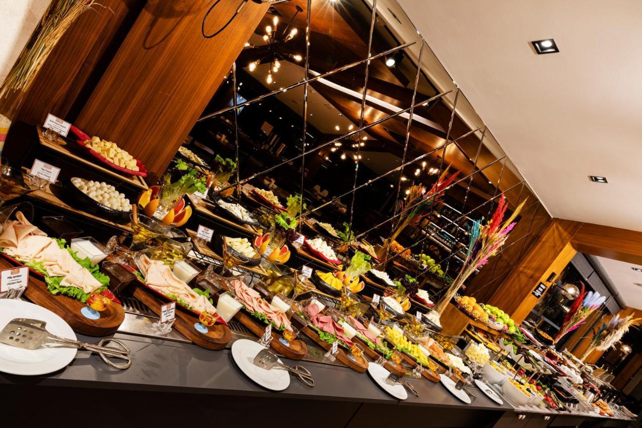 Demiray Hotel Old City Istanbul Eksteriør billede A buffet at a restaurant