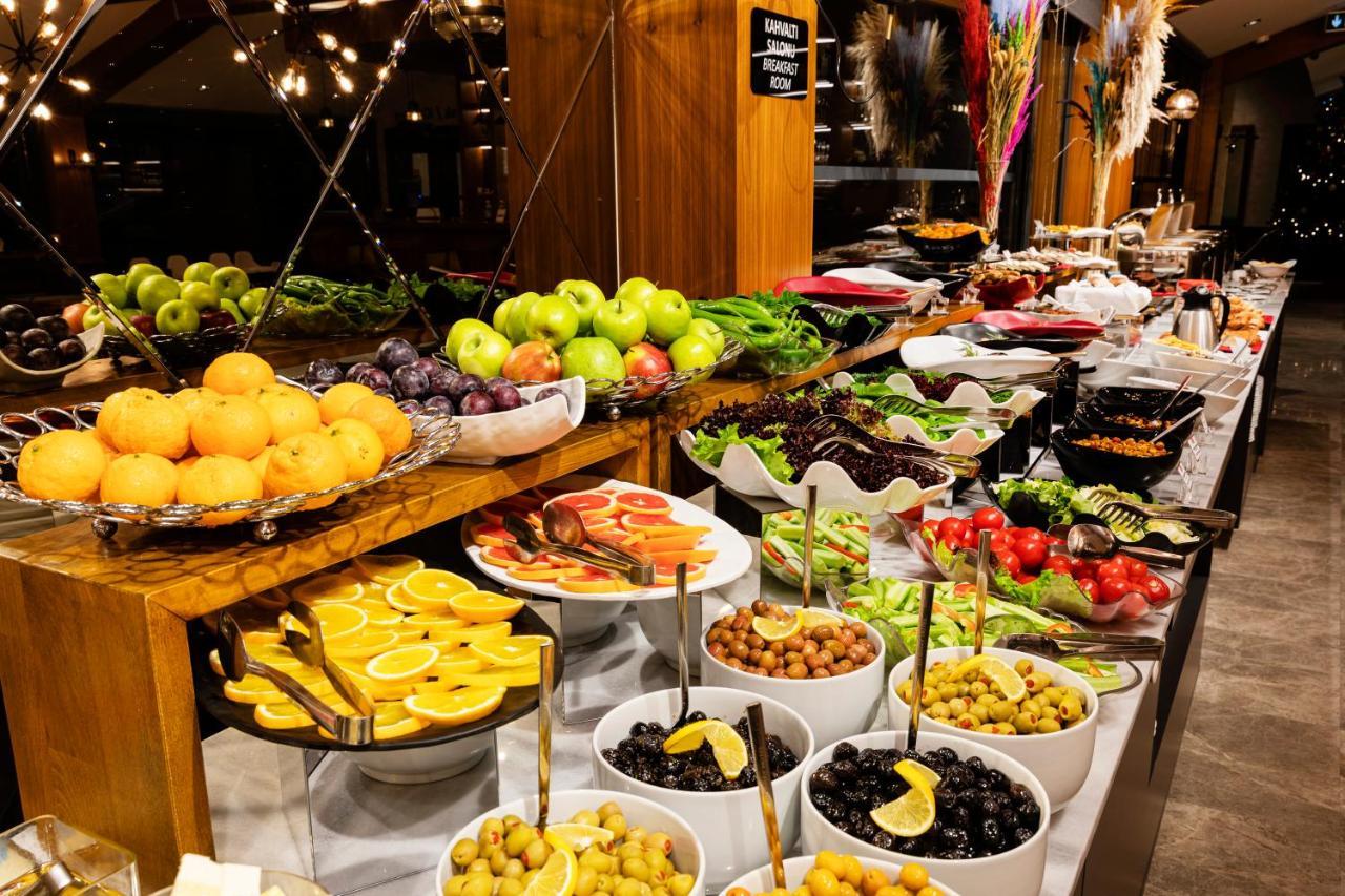 Demiray Hotel Old City Istanbul Eksteriør billede A salad bar