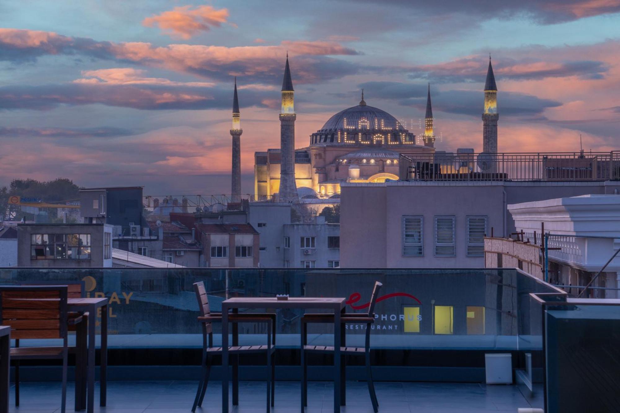 Demiray Hotel Old City Istanbul Eksteriør billede The view of the Hagia Sophia from the hotel