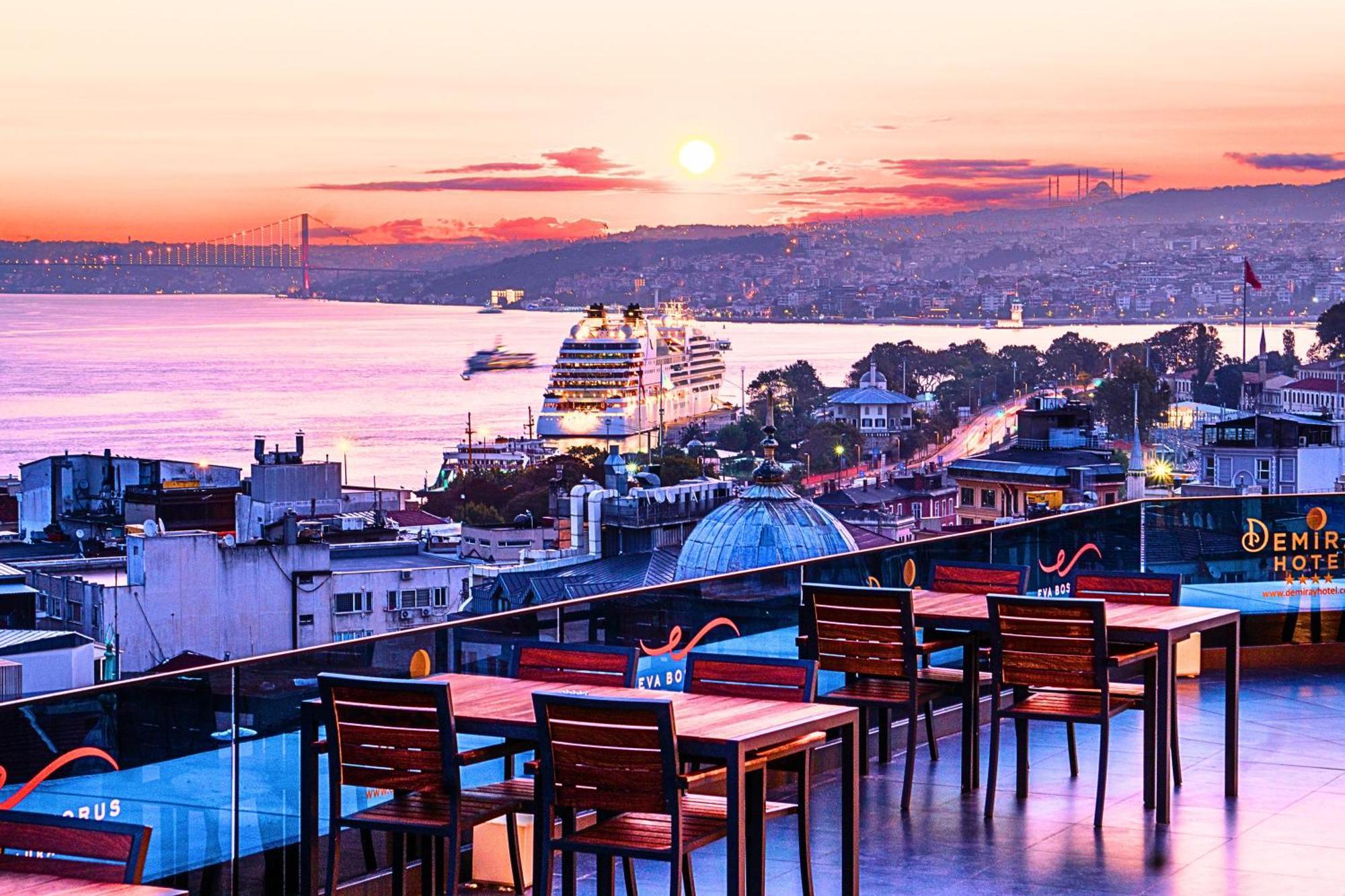 Demiray Hotel Old City Istanbul Eksteriør billede View from the rooftop